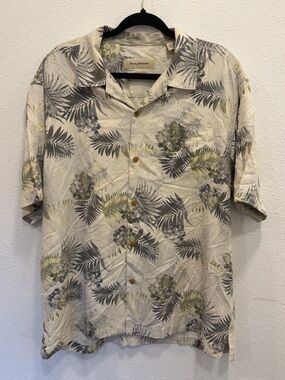 Tommy Bahama Beige Floral Tropical Print Camp Shirt